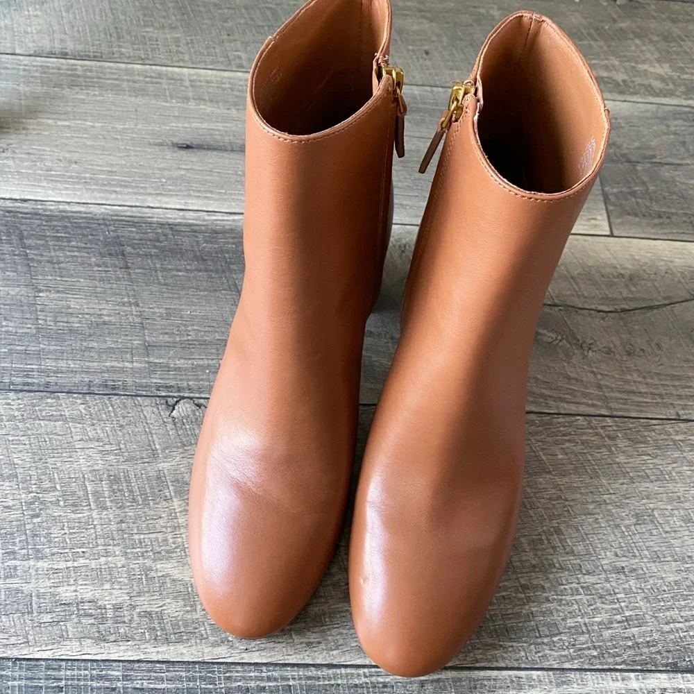 NWT Tory Burch Brooke Tan Camel Ankle Booties Leather Classic Fall Size 11